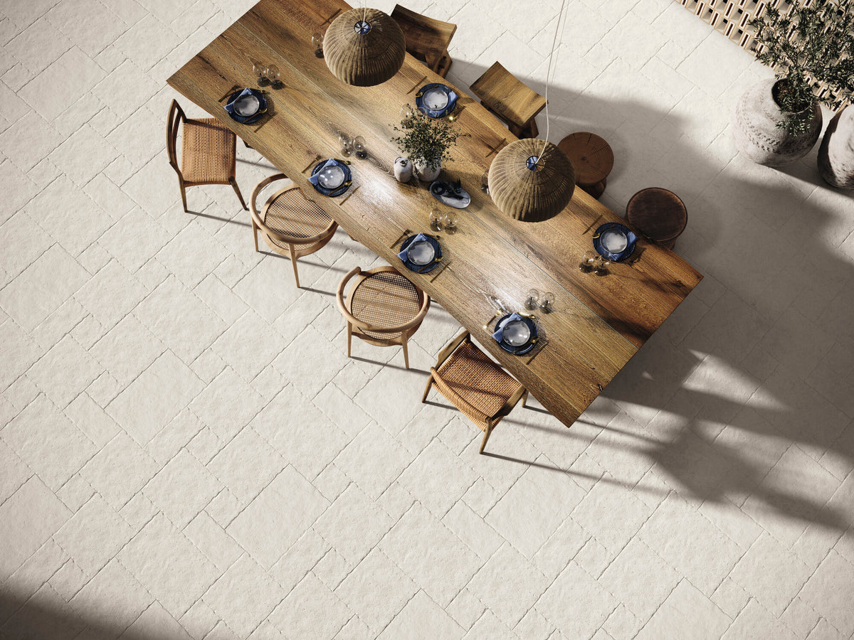 room · walk-white-amb-1