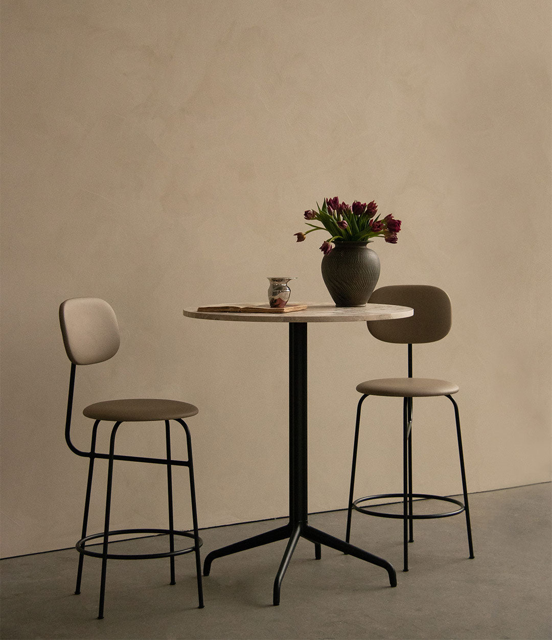 Harbour Column Bar Table 70 x 60 cm by Audo styled in an interior – view 2 – In Dubai by WSPR