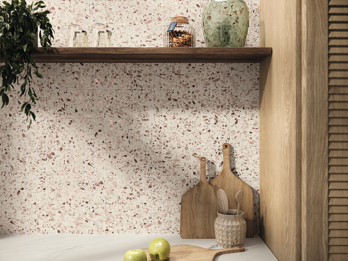 room · chips-red-amb-1