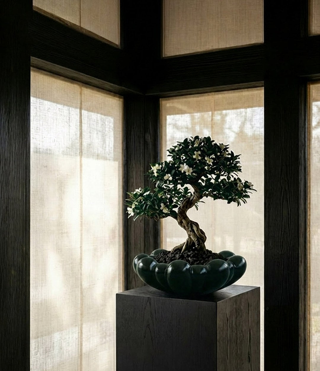 Bloom Tray, Big by 101 Copenhagen in Dark Green in a styled interior, view 2 – In Dubai by WSPR