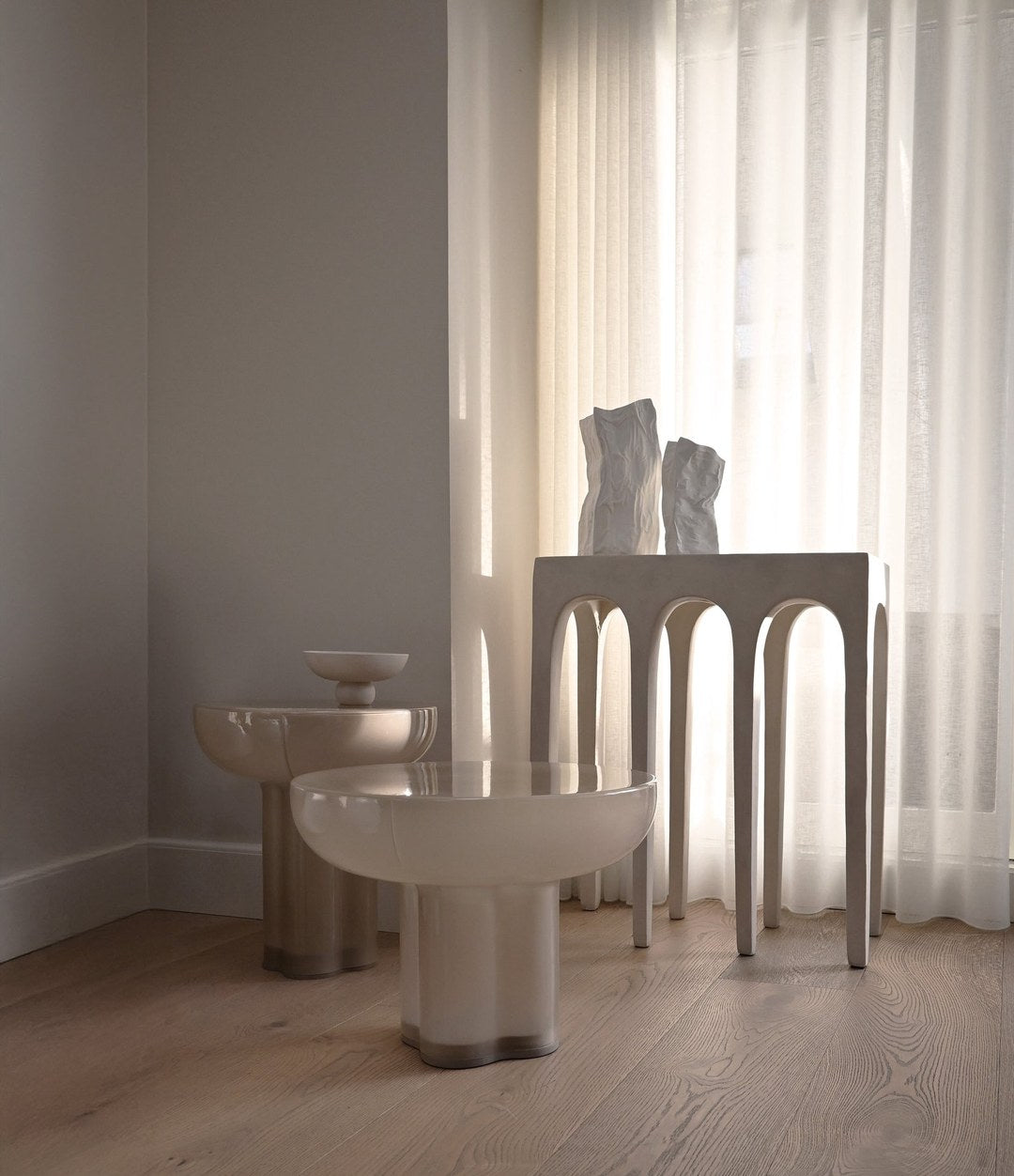 Bow Console by 101 Copenhagen in Birch in a styled interior, view 2 – In Dubai by WSPR