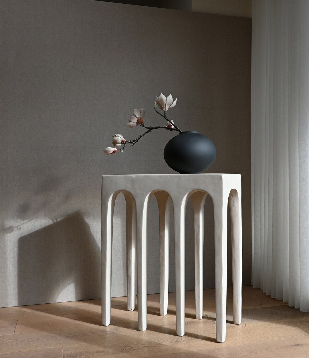 Bow Console by 101 Copenhagen in Birch in a styled interior, view 3 – In Dubai by WSPR