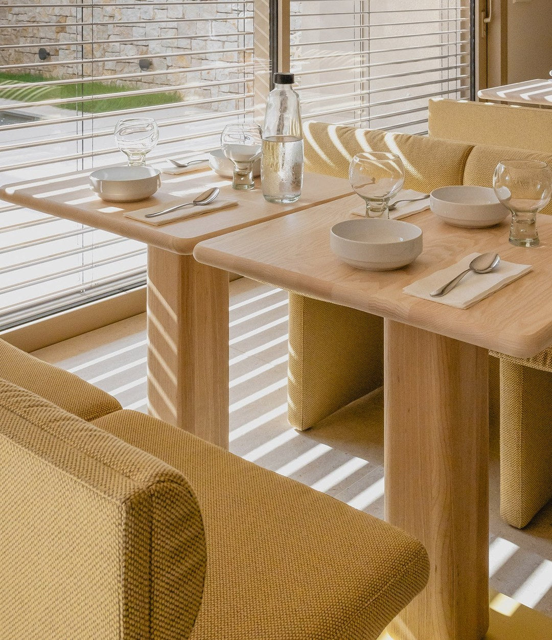 Cita Bench by Sancal in yellow, detail – In Dubai by WSPR