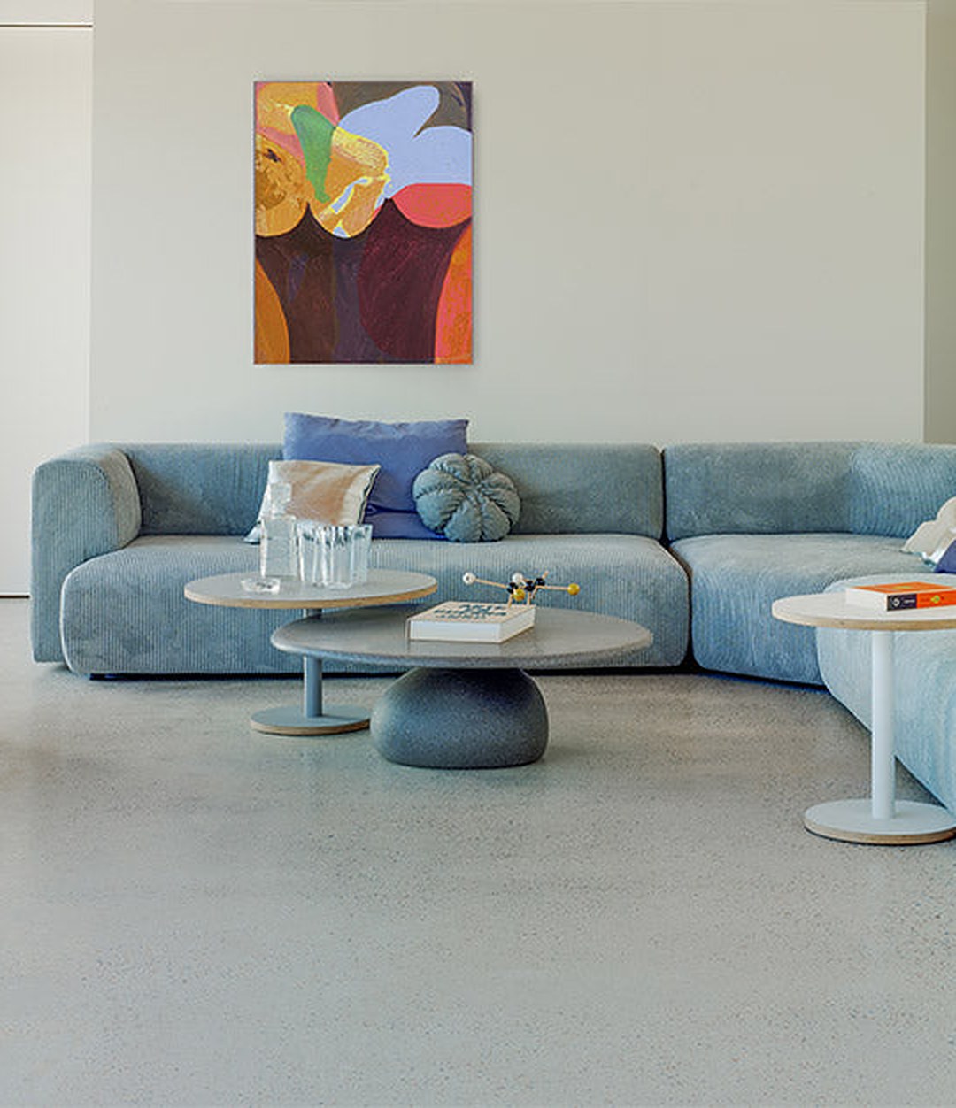 Duo Maxi Modular Sofa by Sancal corner composition in blue in a loft – In Dubai by WSPR