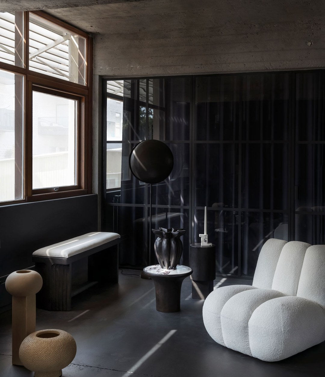 Kabin Vase, Shisen by 101 Copenhagen in Sand in a styled interior, view 3 – In Dubai by WSPR