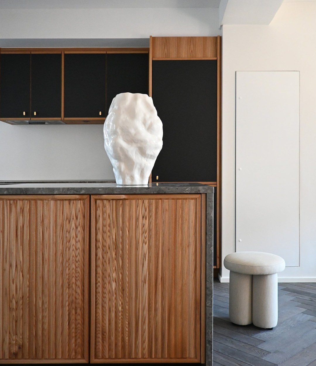 Katachi Vase, Big by 101 Copenhagen in High Glaze Birch in a styled interior, view 2 – In Dubai by WSPR