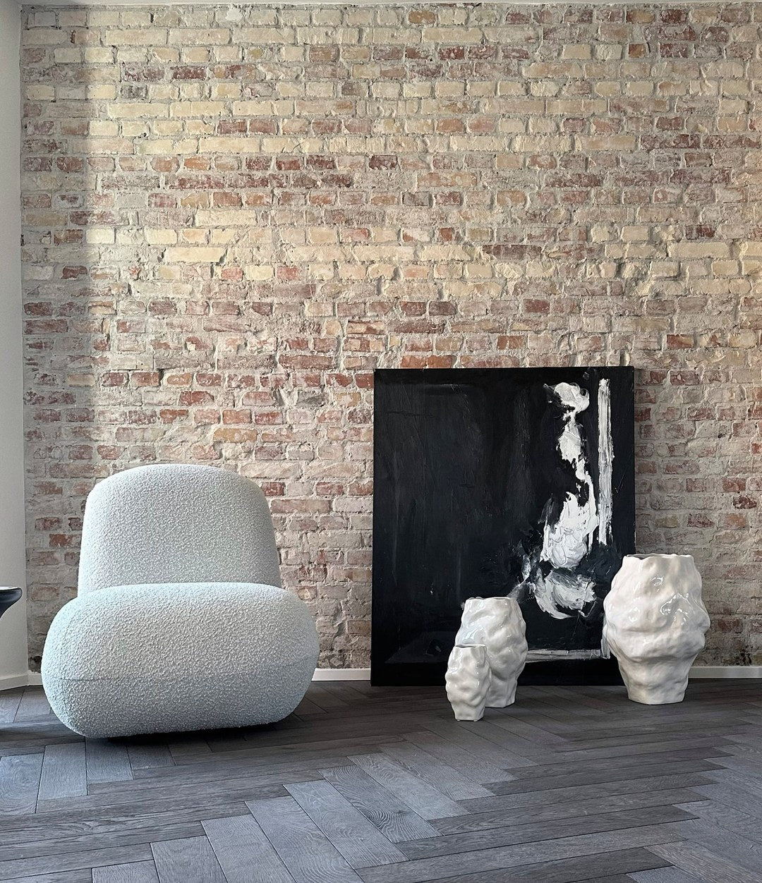 Katachi Vase, Big by 101 Copenhagen in High Glaze Birch in a styled interior, view 3 – In Dubai by WSPR