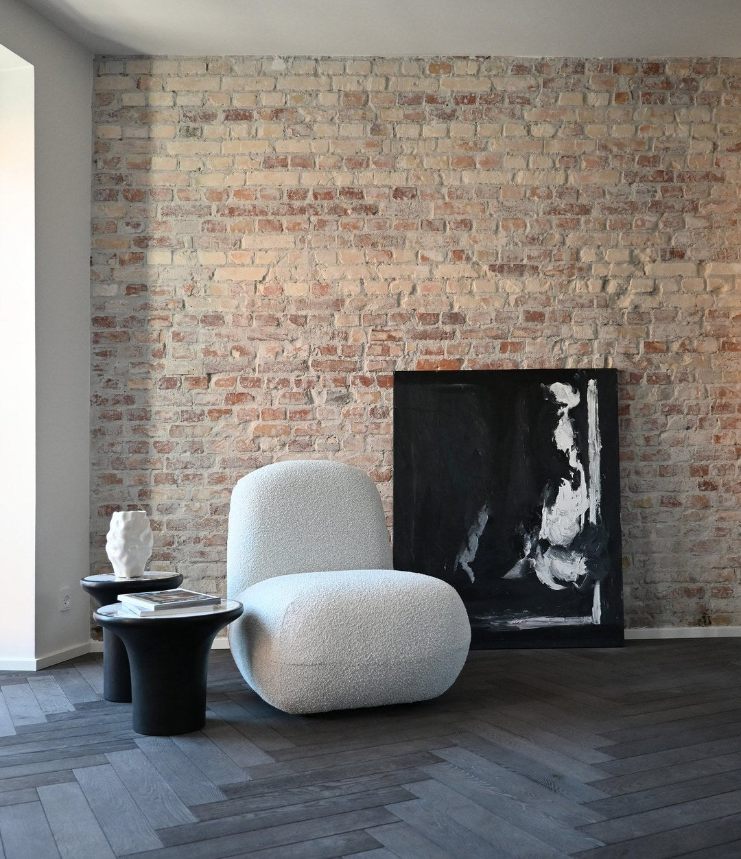 Katachi Vase, Mini by 101 Copenhagen in High Glaze Birch in a styled interior – In Dubai by WSPR