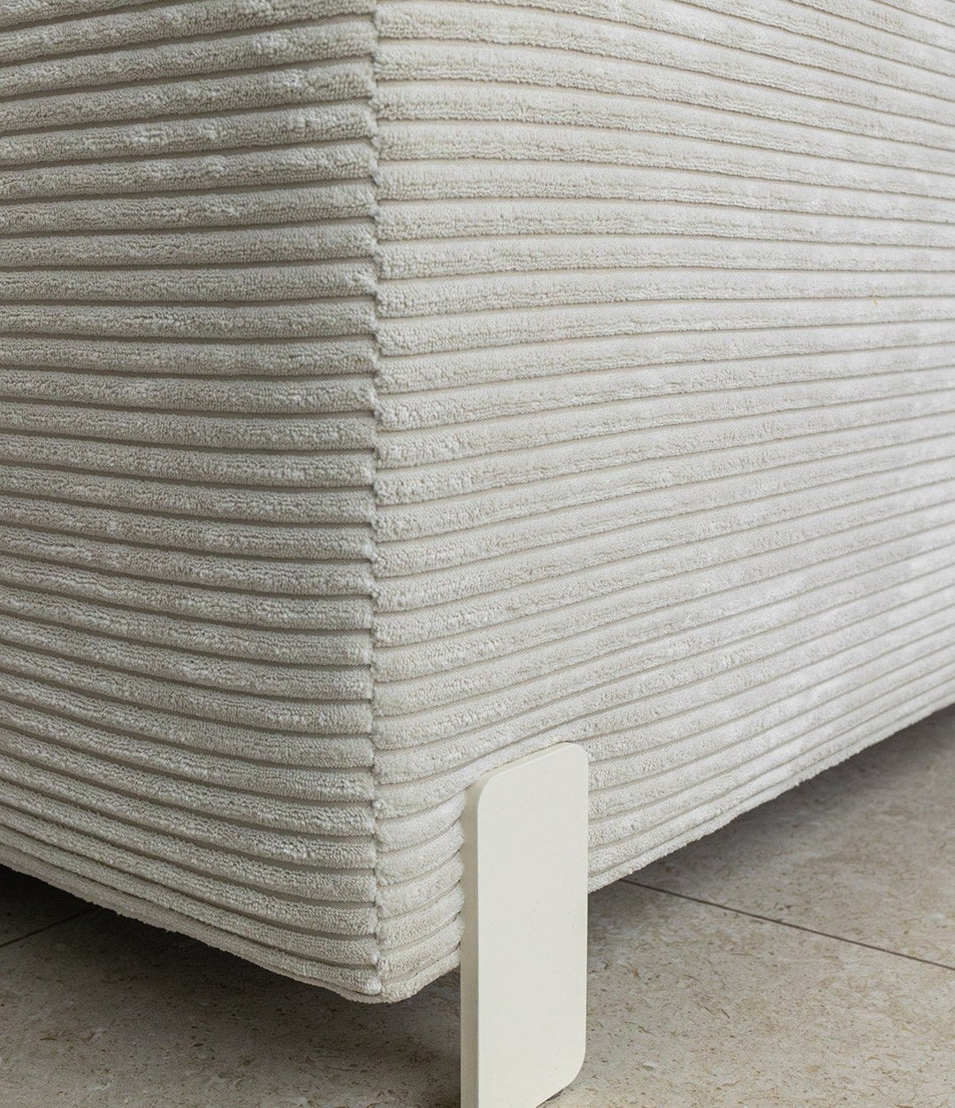 Mousse Sofa by Sancal in white corduroy, foot detail – In Dubai by WSPR