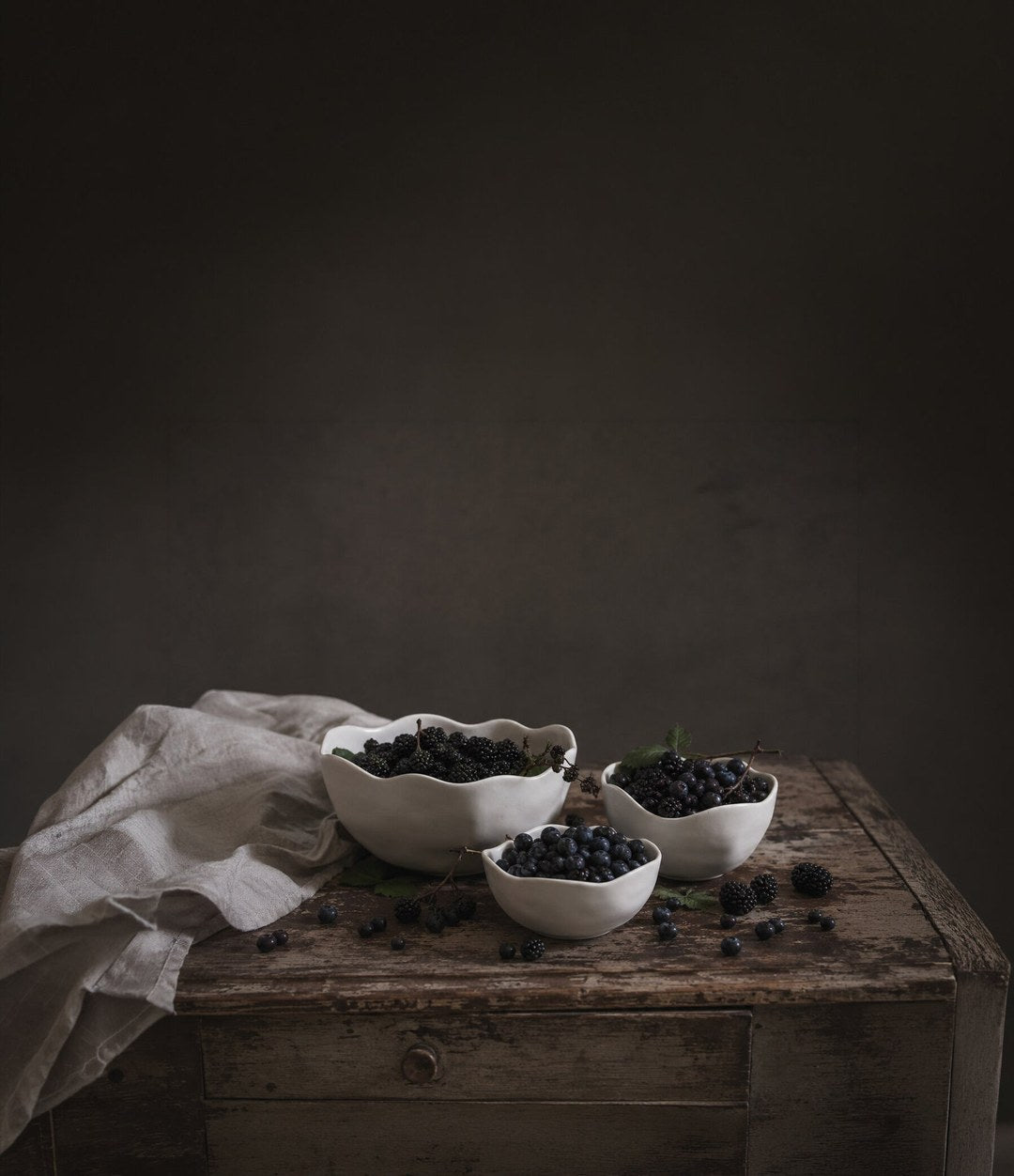 Native Bowl Set by 101 Copenhagen in Birch in a styled interior – In Dubai by WSPR