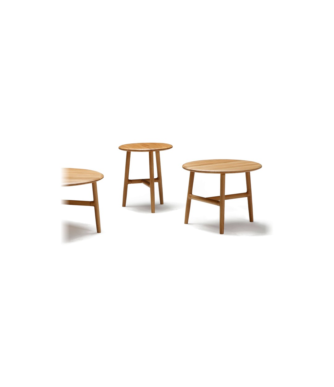 Nudo Coffee Table by Sancal round tables in oak with a side table – In Dubai by WSPR
