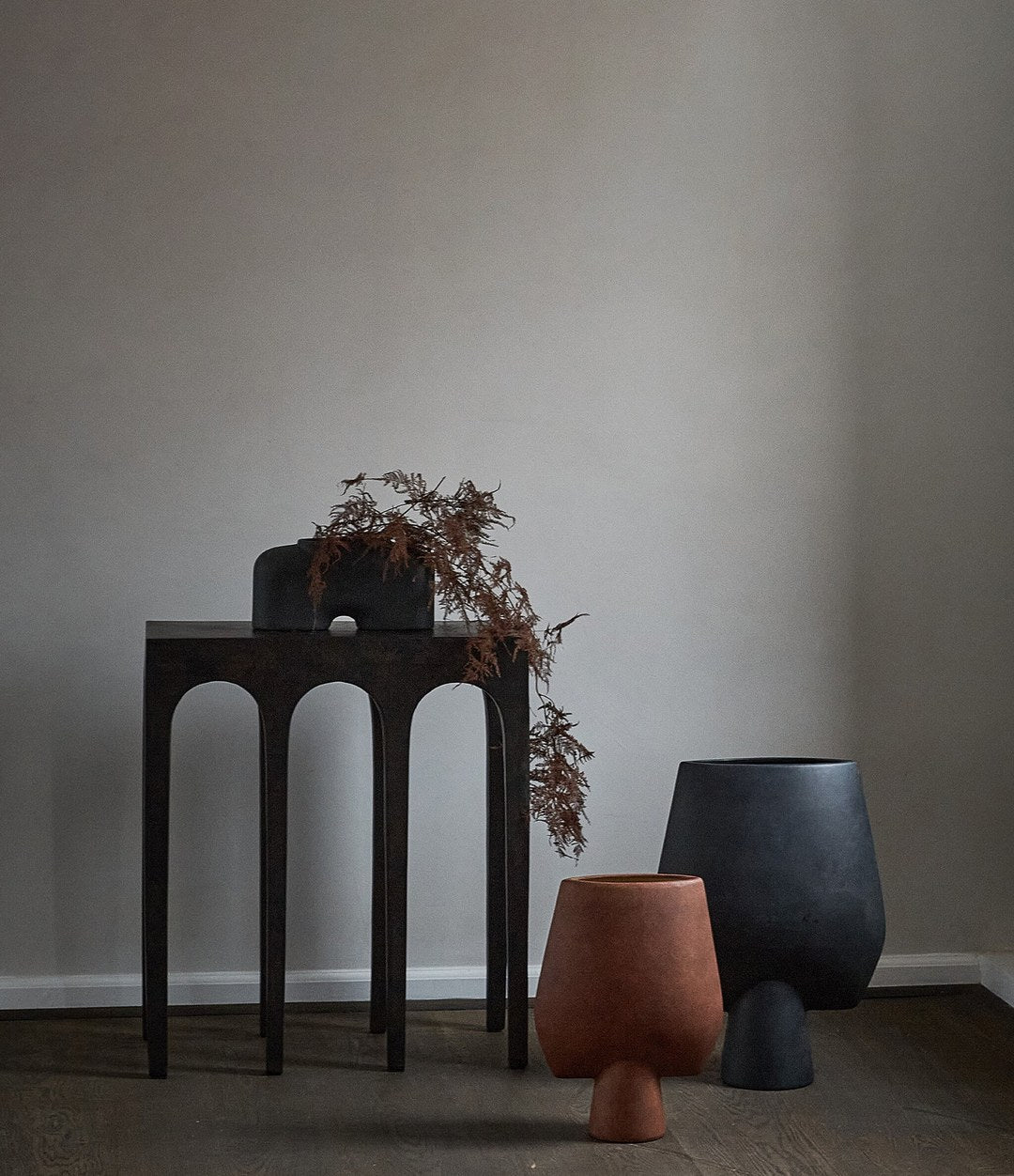 Sphere Vase Square, Big by 101 Copenhagen in Terracotta in a styled interior – In Dubai by WSPR