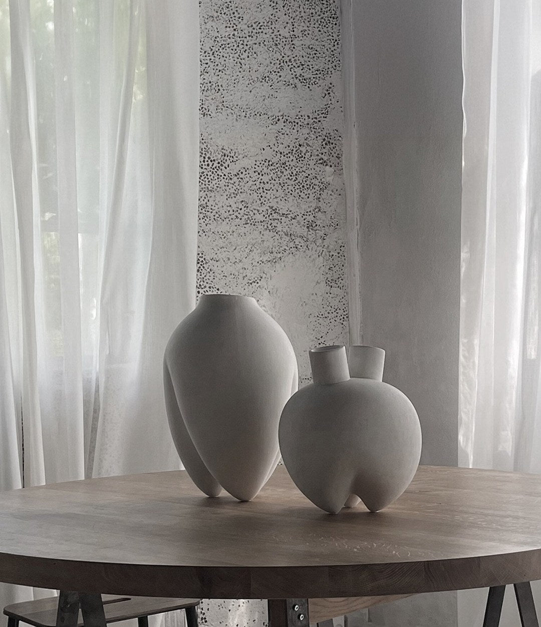 Sumo Vase, Slim by 101 Copenhagen in Bone White in a styled interior, view 3 – In Dubai by WSPR