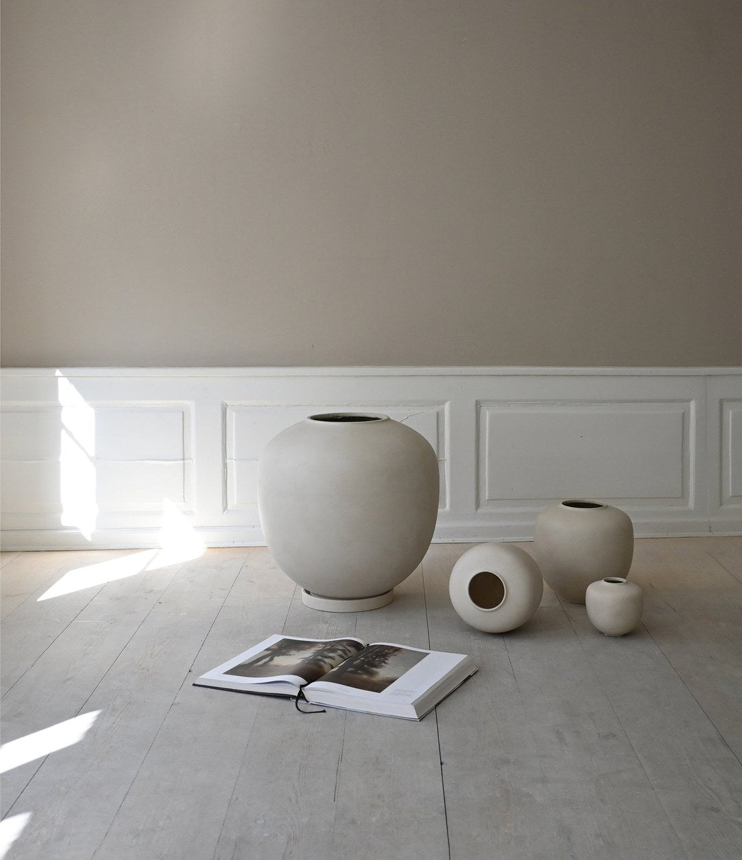 Sunao Vase, Petit by 101 Copenhagen in Birch in a styled interior – In Dubai by WSPR