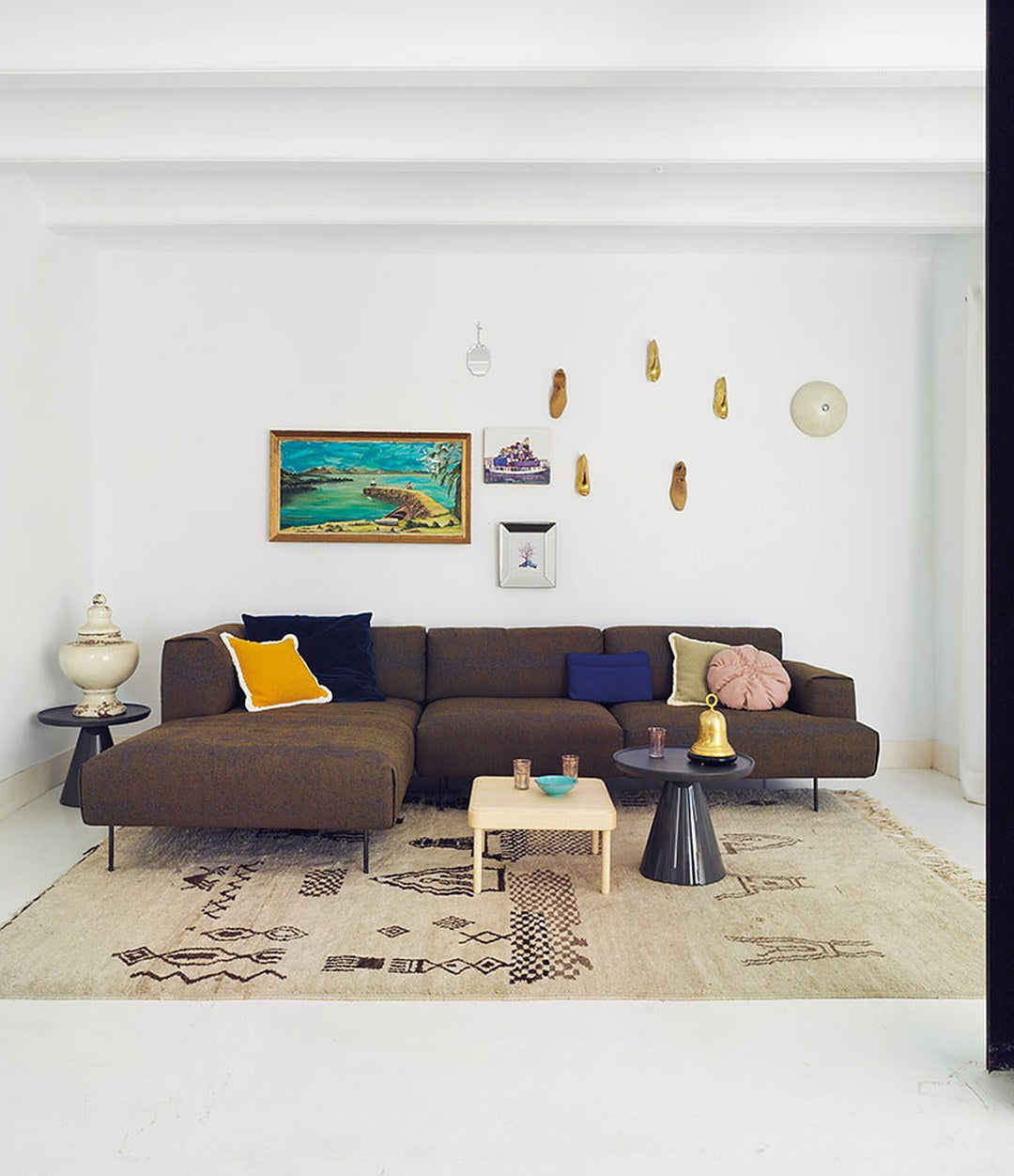 Tiptoe Modular Sofa by Sancal corner sofa in brown in a white living room – In Dubai by WSPR