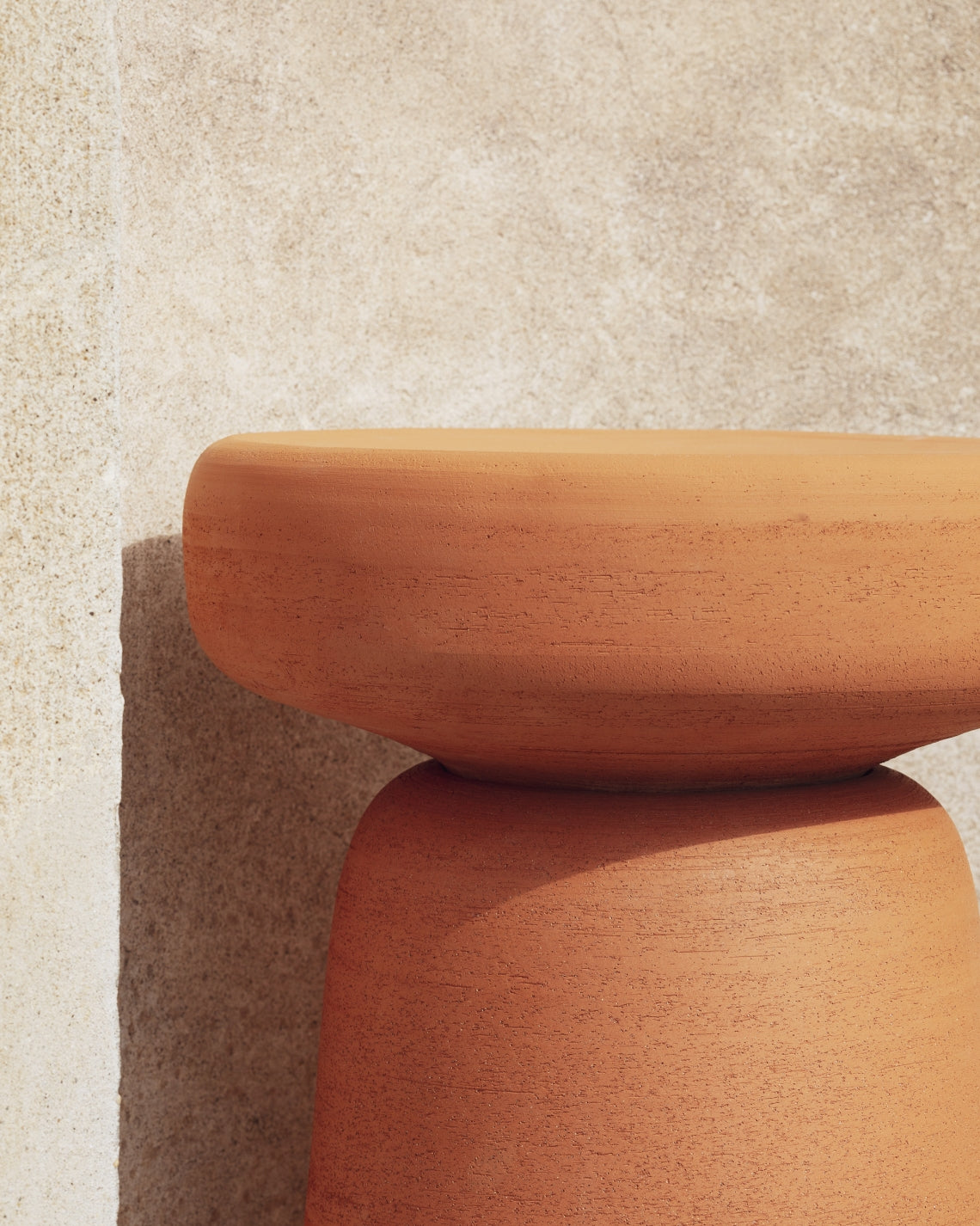 Tototò Coffee Table by Miniforms in natural terracotta, detail of the top and base – In Dubai by WSPR