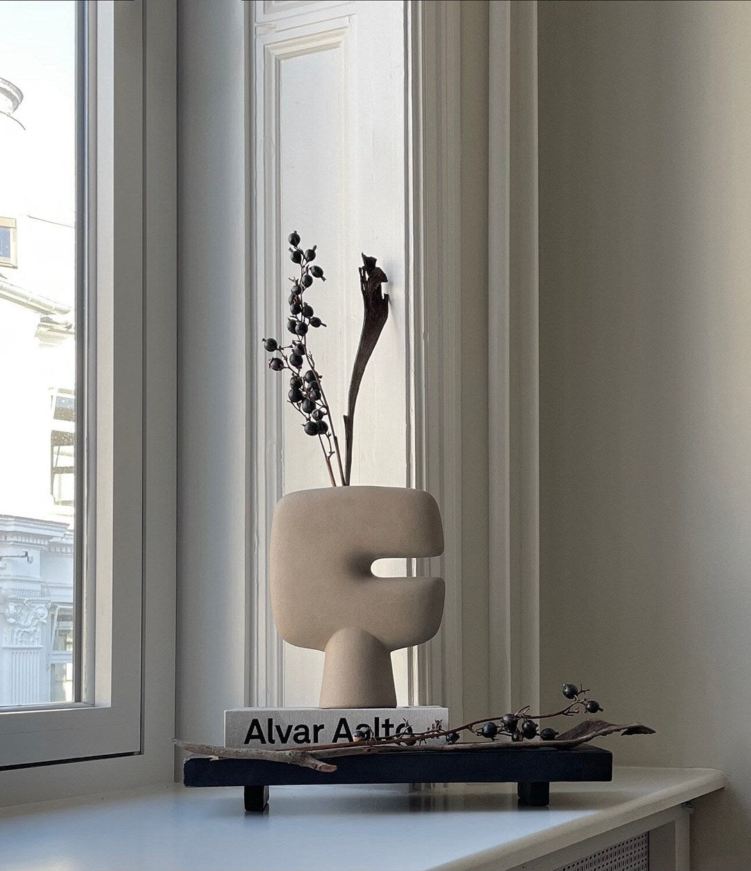 Tribal Vase, Mini by 101 Copenhagen in Sand in a styled interior, view 2 – In Dubai by WSPR