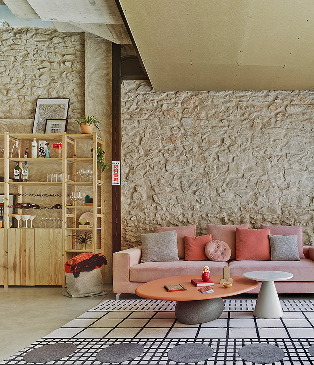 Vesper Coffee Table by Sancal with a terracotta top in a pink living room – In Dubai by WSPR